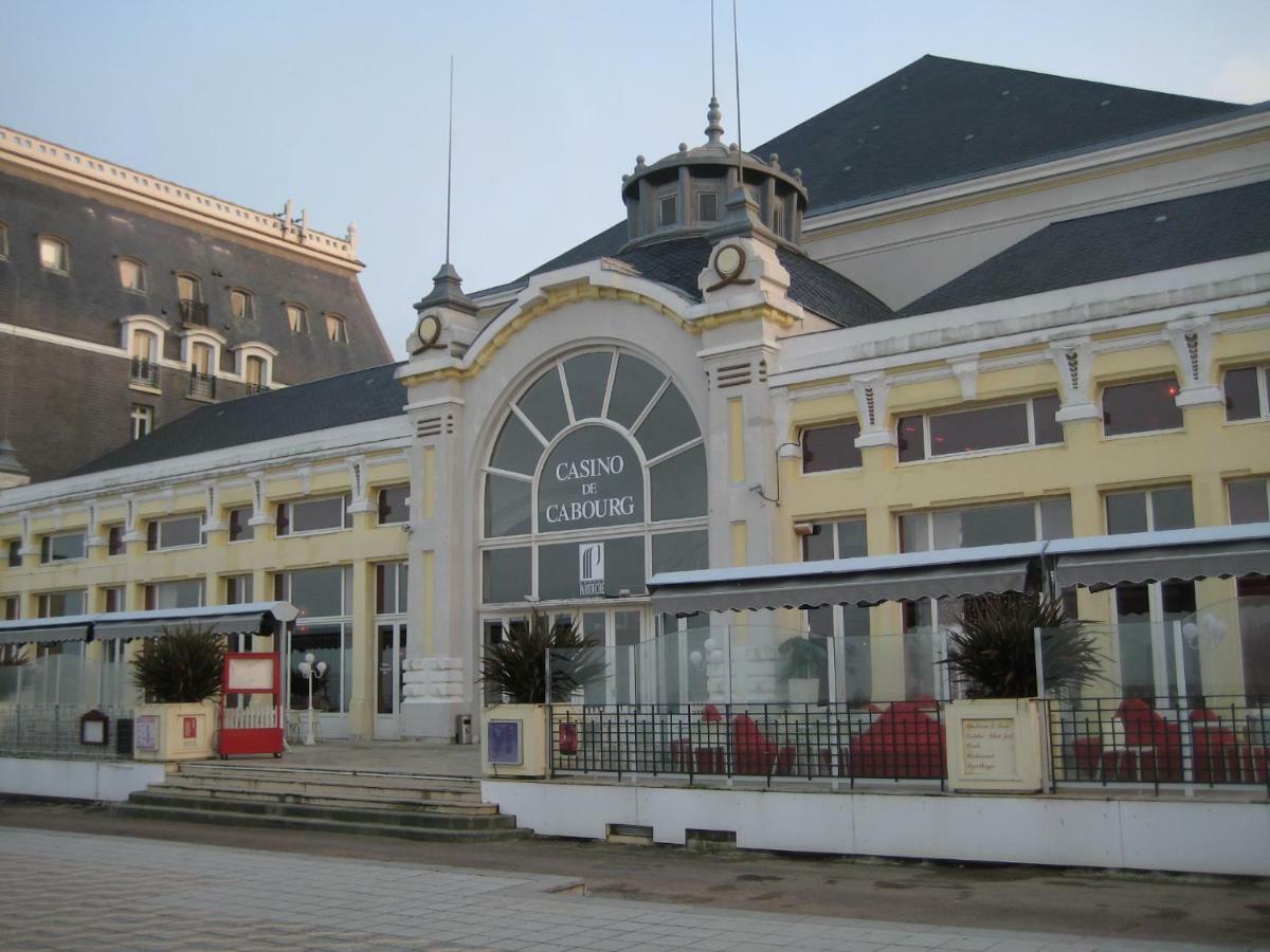 Cabourg - Hyper Centre, Plage المظهر الخارجي الصورة
